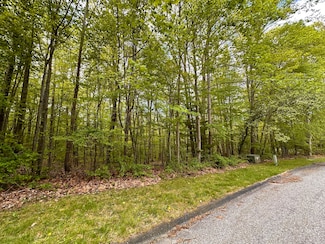 332 Chimney Sweep Hill Rd, Glastonbury, CT 06033