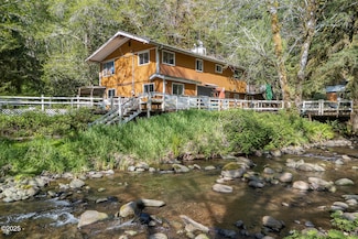 642 N New Bridge Rd, Otis, OR 97368