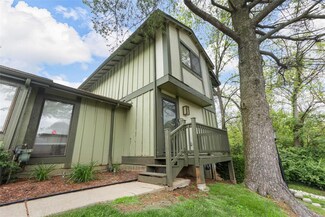 11148 Whispering Oaks Dr, Saint Louis, MO 63136