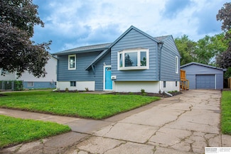 914 O Ave, Carter Lake, IA 51510