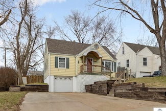 6796 Binney St, Omaha, NE 68104