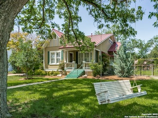 126 Idlewilde Blvd, Comfort, TX 78013
