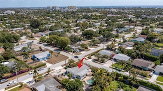 204 SW 10th Ave, Boynton Beach, FL 33435