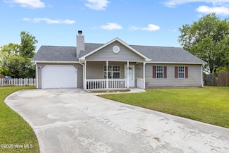 302 Josie Ct, Hubert, NC 28539