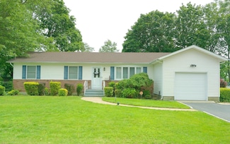 238 Adams St, Deer Park, NY 11729