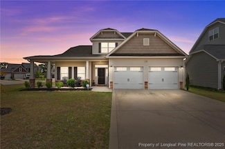 1688 Man o War Dr, Hope Mills, NC 28348