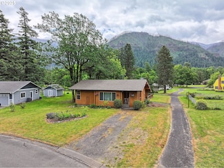 704 Fort Rains St, North Bonneville, WA 98639
