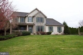 104 Country Meadows Dr, Lancaster, PA 17602