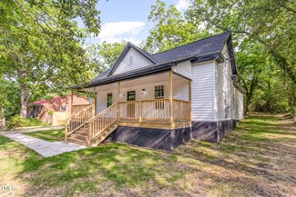 611 Charlotte Ave, Sanford, NC 27330