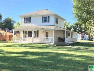 602 E Washington St, Elk Point, SD 57025