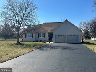 14 Weez Ct, Dover, DE 19901