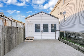 224 Amber St, Brooklyn, NY 11208