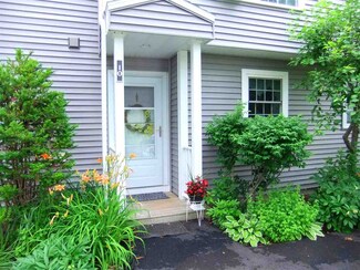 15810 Riverside Townhouse Unit 10, Manchester, VT 05255