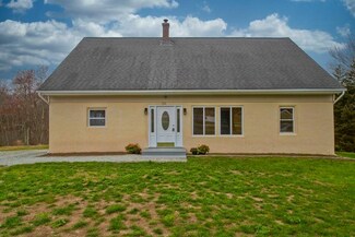 54 Taylor St, Granby, MA 01033