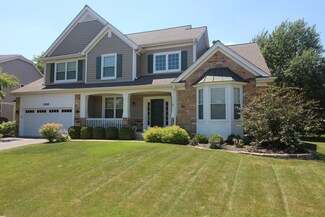 2888 Davenport Dr, West Chicago, IL 60185