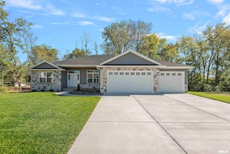 604 Rock River Rd, Springfield, IL 62711