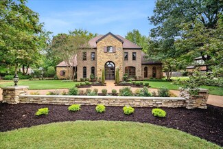 8900 Claiborne Farm Dr, Germantown, TN 38138