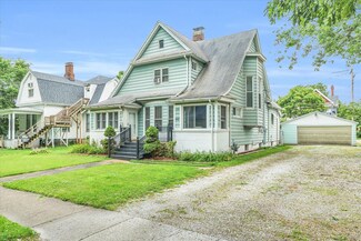 407 W Washington St, Champaign, IL 61820
