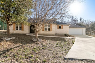 214 Willow Ln, Ingram, TX 78025