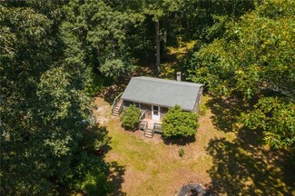41 Lewis Ln, Wakefield, RI 02879