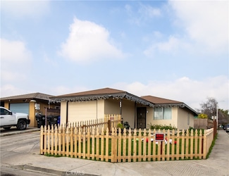 888 Forrester Ct, Porterville, CA 93257
