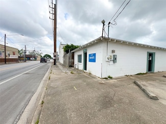 3211 School St, Needville, TX 77461