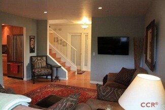 1247 Vista Del Lago, San Luis Obispo, CA 93405