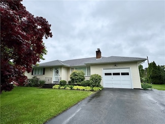 79 Drake Dr, Rochester, NY 14617