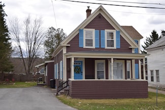 27 Bunker Hill St, Lancaster, NH 03584
