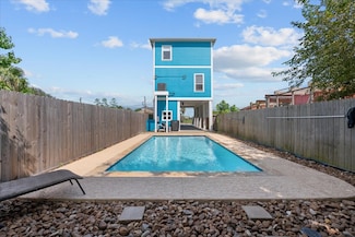 1012D 22nd St Unit D, Dickinson, TX 77539