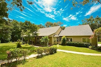 16224 Iola Woods Trail, Dade City, FL 33523