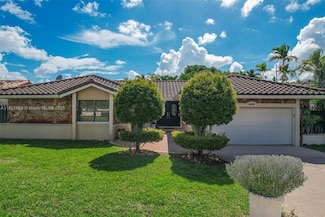 20045 NW 65th Ct, Hialeah, FL 33015