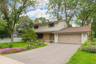 6521 Gleason Rd, Edina, MN 55439