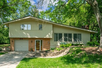 15812 Woodgate Rd N, Minnetonka, MN 55345