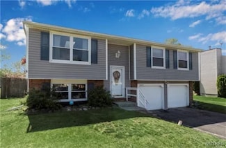 1317 Crescent Dr, Derby, NY 14047