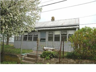 1101 Bradford St, Eckerty, IN 47116