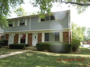 114 Jamestown Ln, Bolingbrook, IL 60440