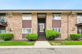 505 Kenilworth Ave Unit 4, Glen Ellyn, IL 60137