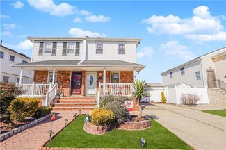 35 Dierauf St, Staten Island, NY 10312