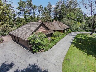 390 Greenoaks Dr, Atherton, CA 94027