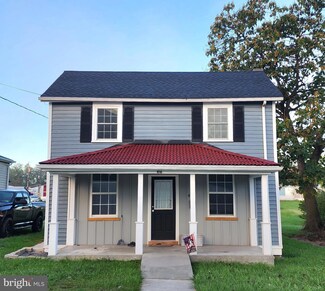 416 Winchester St, Paw Paw, WV 25434