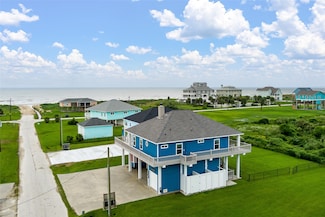 839 Helen Blvd, Bolivar Peninsula, TX 77650