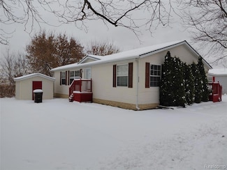 4740 Spring Creek Dr, Howell, MI 48843