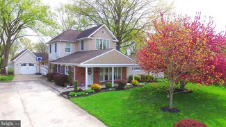 727 Woodbrook Ln, Plymouth Meeting, PA 19462