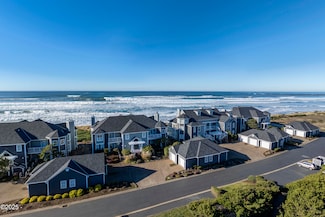 5916 SW Cupola Dr Unit 4, South Beach, OR 97366