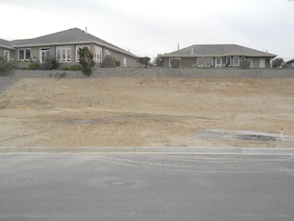 1315 W Ivy Ct, Sunnyside, WA 98944