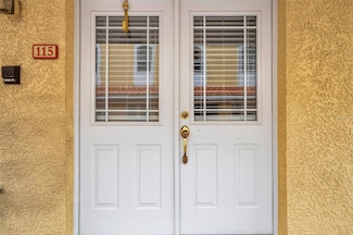 11555 Gulf Blvd Unit 115, Treasure Island, FL 33706