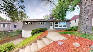 714 N 11th St, Cherokee, IA 51012