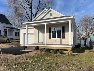 99 Blossom St, Nashua, NH 03060