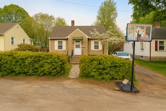 204 Bouley Ave, Waterbury, CT 06705